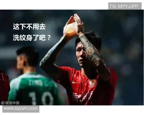 纹花臂的足球明星:从赛场到生活,展现个性与自信的背后故事 纹花臂的足球明星:从赛场到生活,展现个性与自信的背后故事